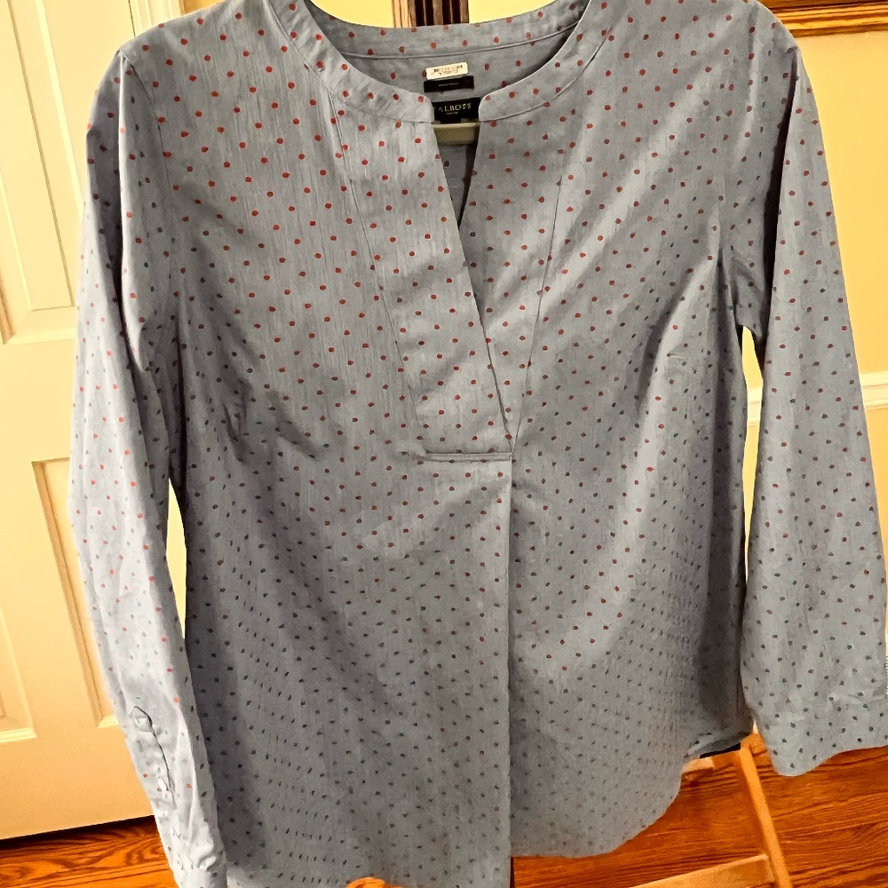 Talbots crisp cotton long sleeve polka dot blouse